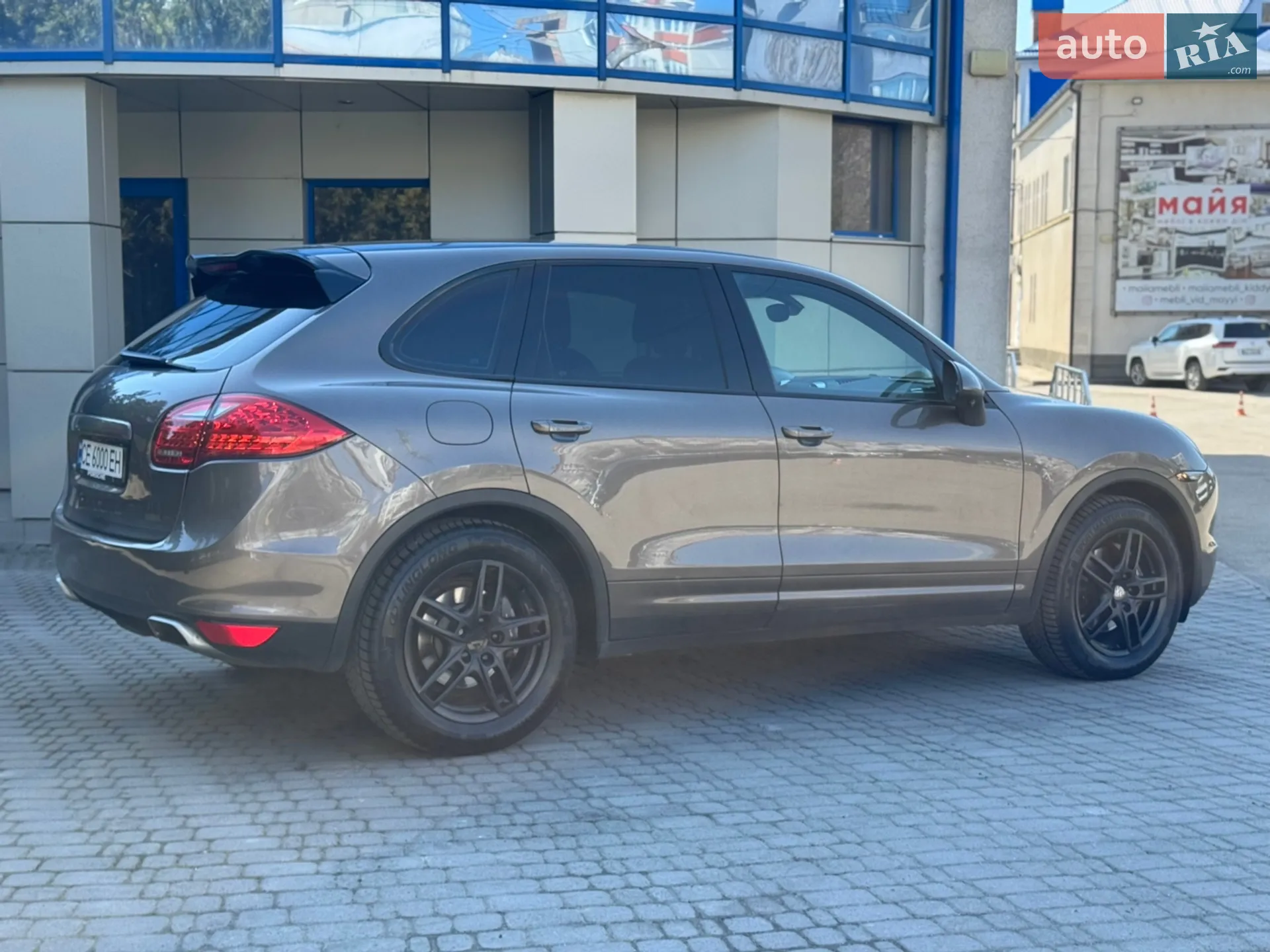 2011 Porsche Cayenne - мініатюра 12