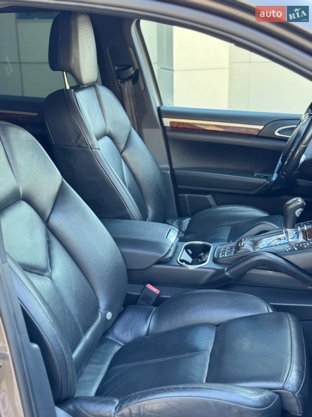 2011 Porsche Cayenne - мініатюра 33