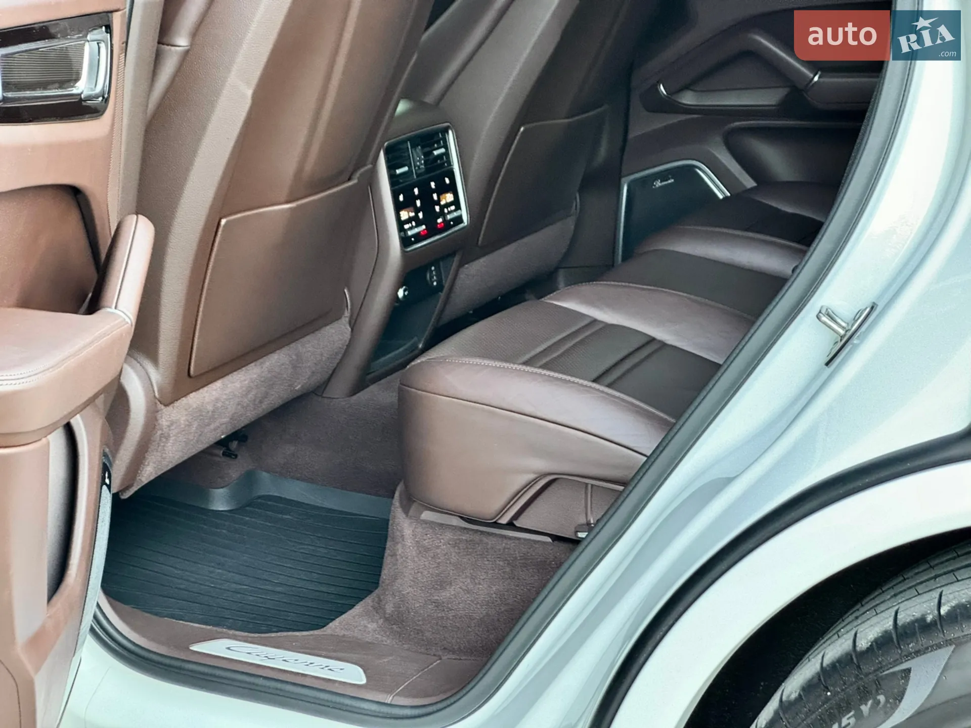 2018 Porsche Cayenne - мініатюра 38