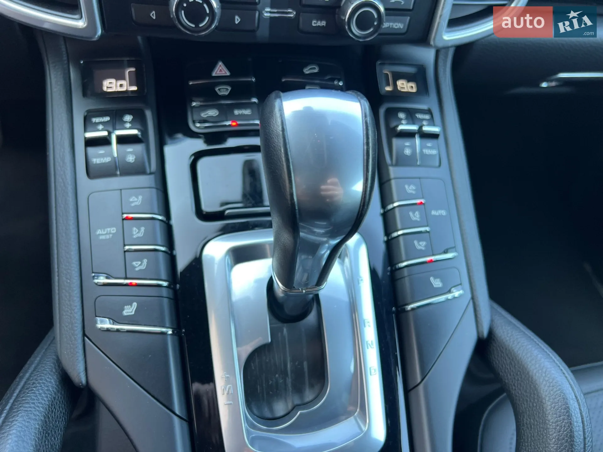 2015 Porsche Cayenne - мініатюра 26
