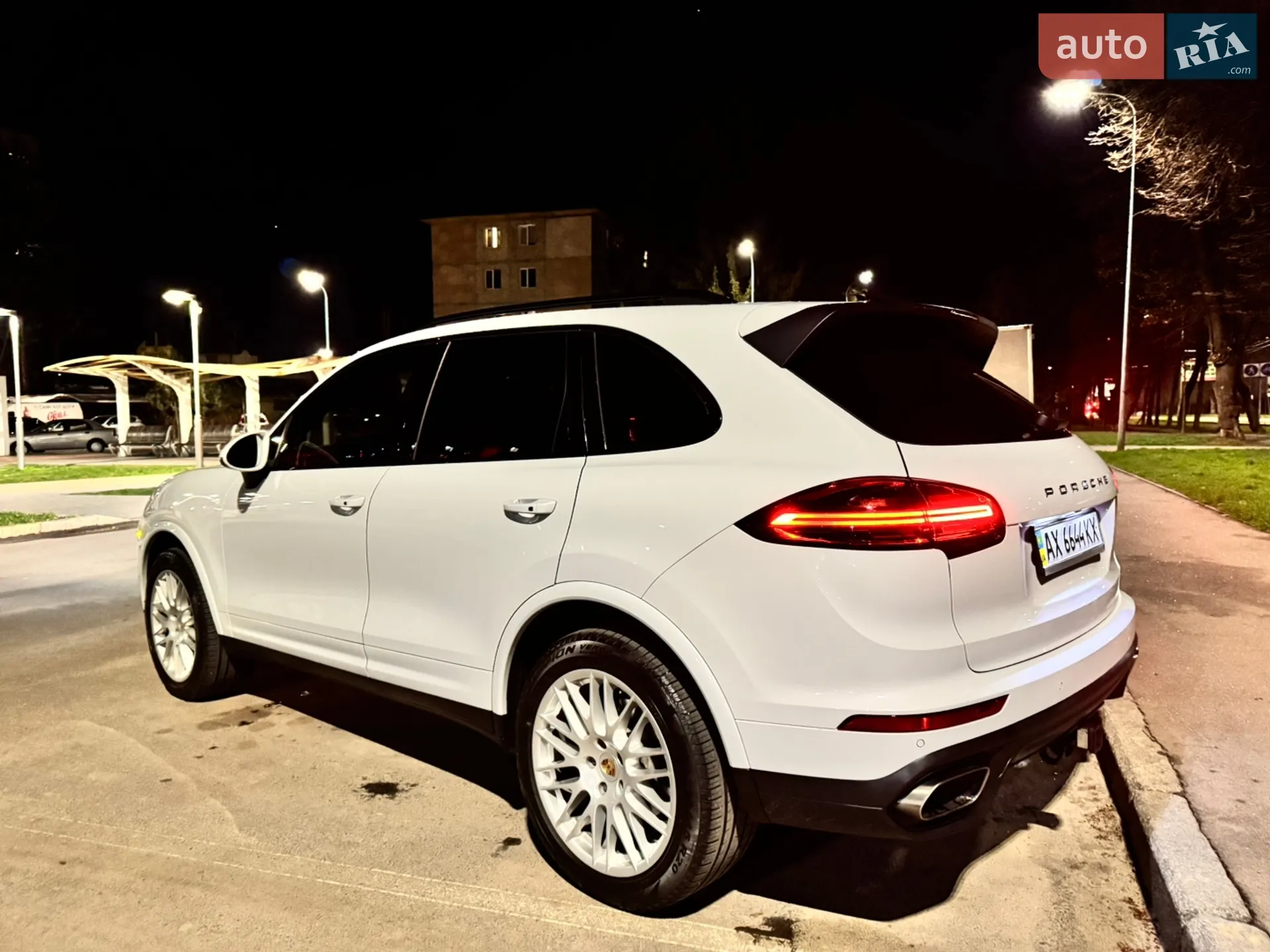 2016 Porsche Cayenne - мініатюра 13
