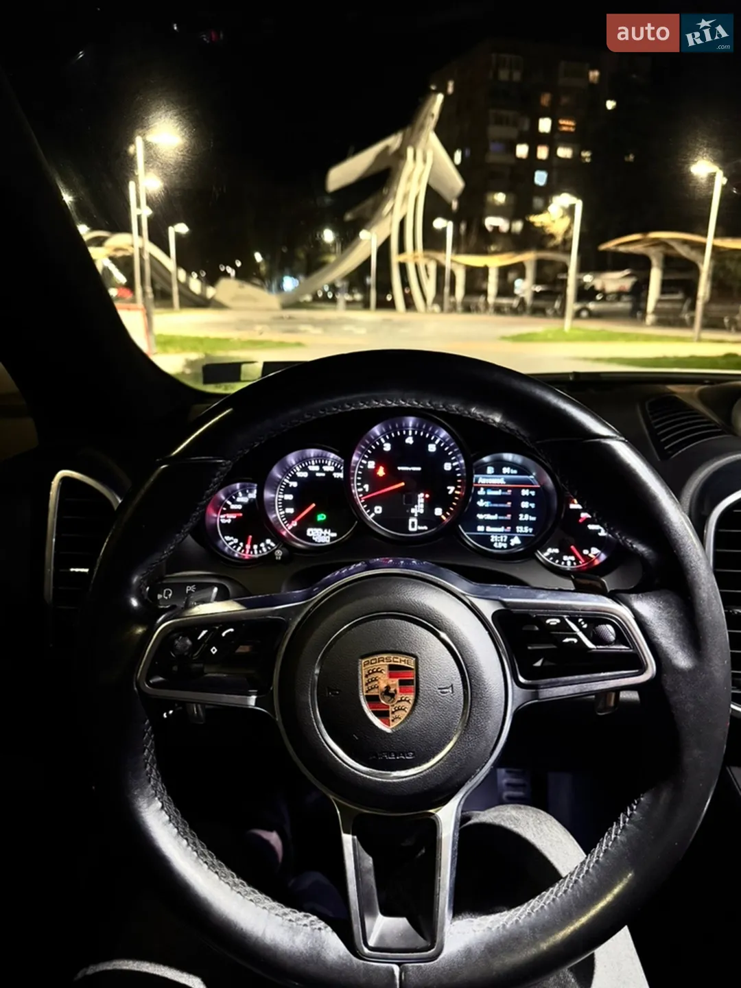 2016 Porsche Cayenne - мініатюра 25