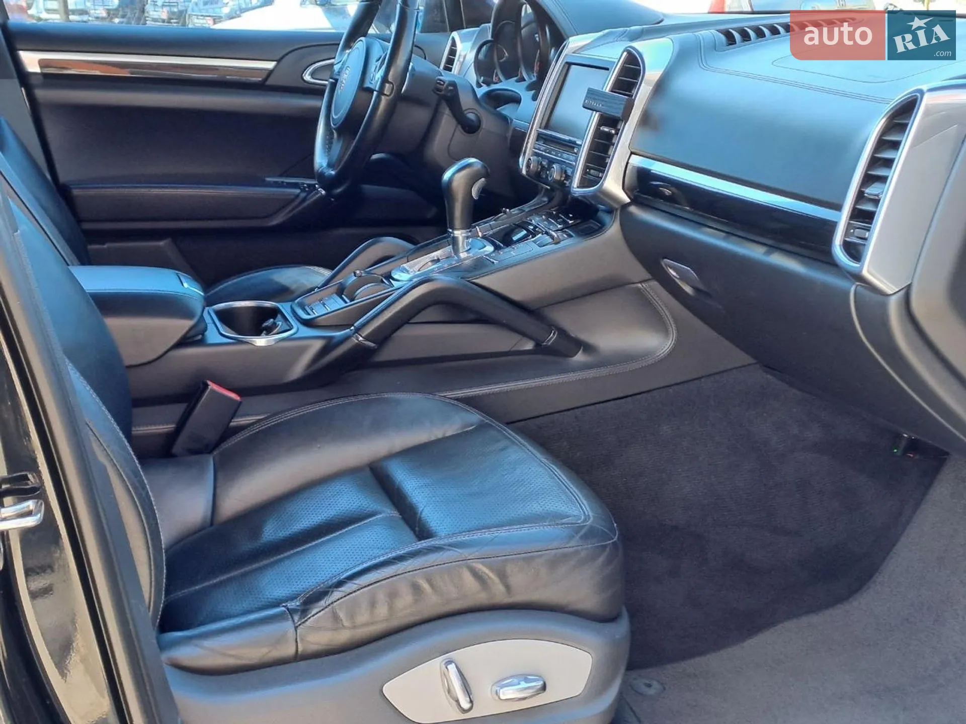 2010 Porsche Cayenne - мініатюра 24