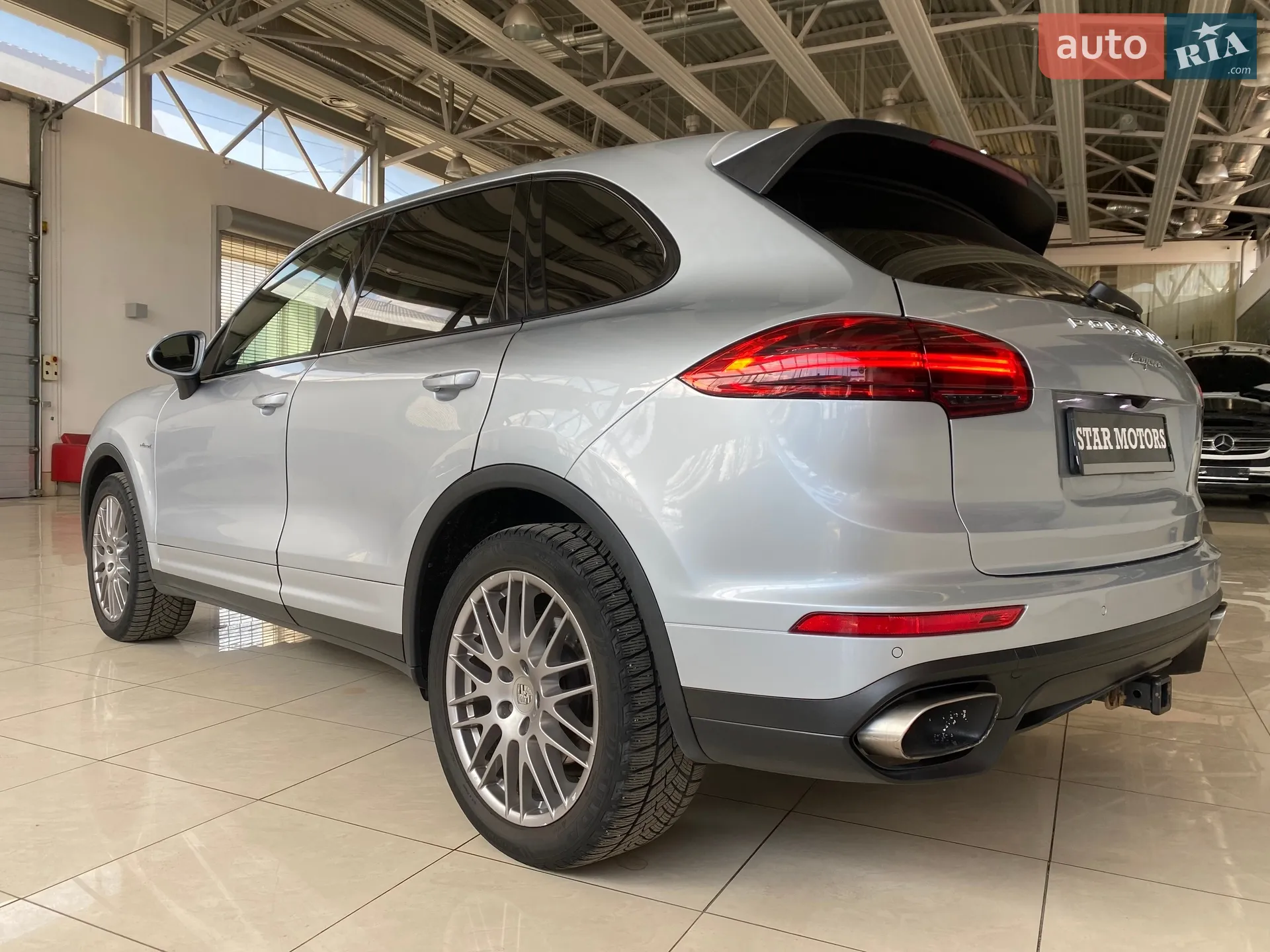 2015 Porsche Cayenne - мініатюра 11