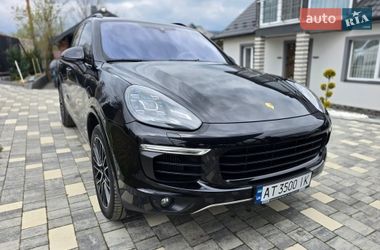 Позашляховик / Кросовер Porsche Cayenne 2015 в Косові