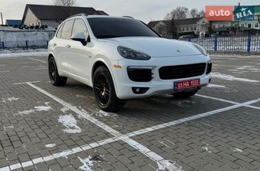 Внедорожник / Кроссовер Porsche Cayenne 2017 в Нововолынске