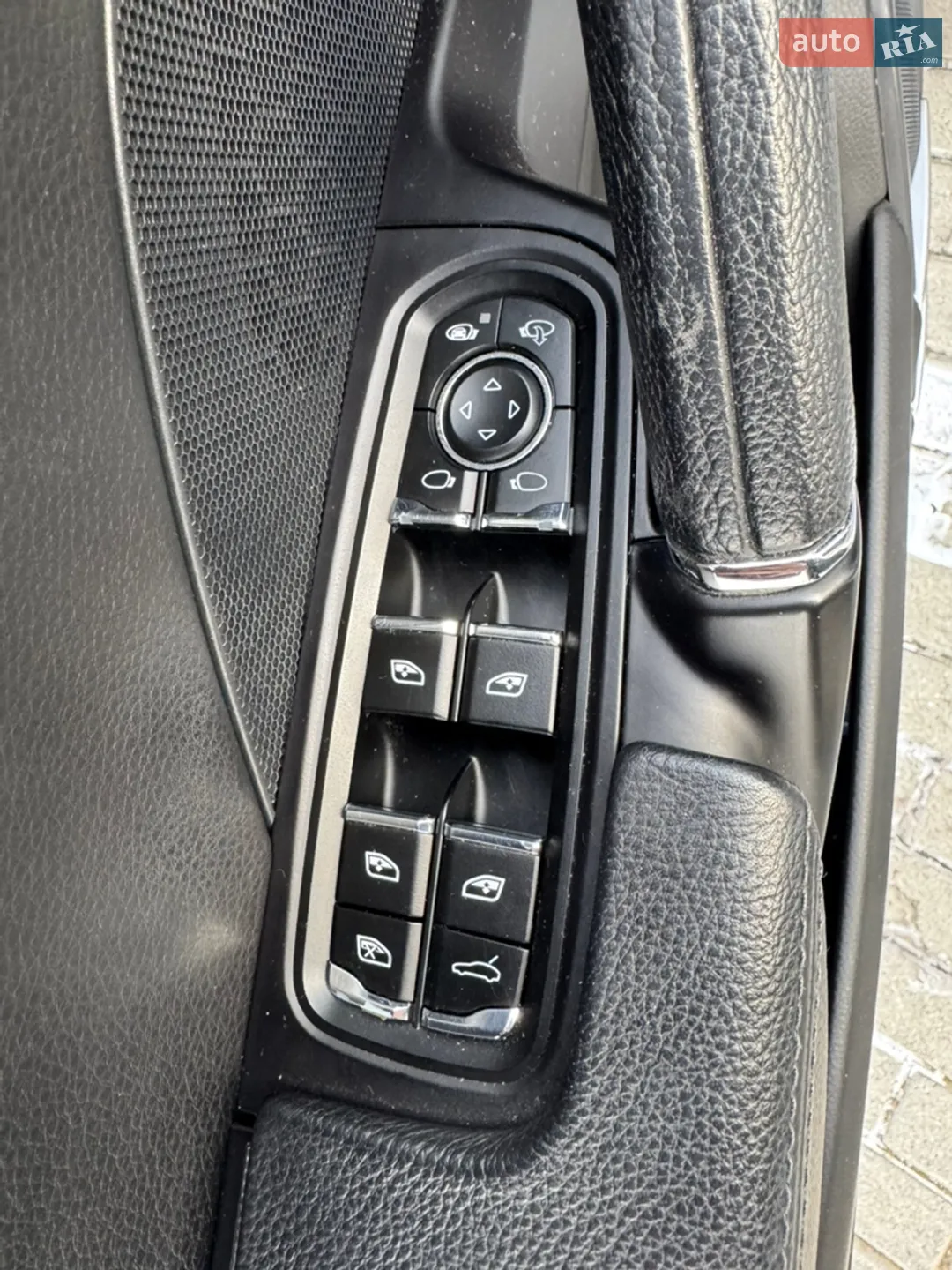 2017 Porsche Cayenne - мініатюра 37
