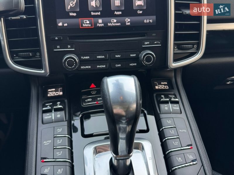 Позашляховик / Кросовер Porsche Cayenne 2017 в Нововолинську