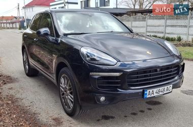 Позашляховик / Кросовер Porsche Cayenne 2016 в Києві