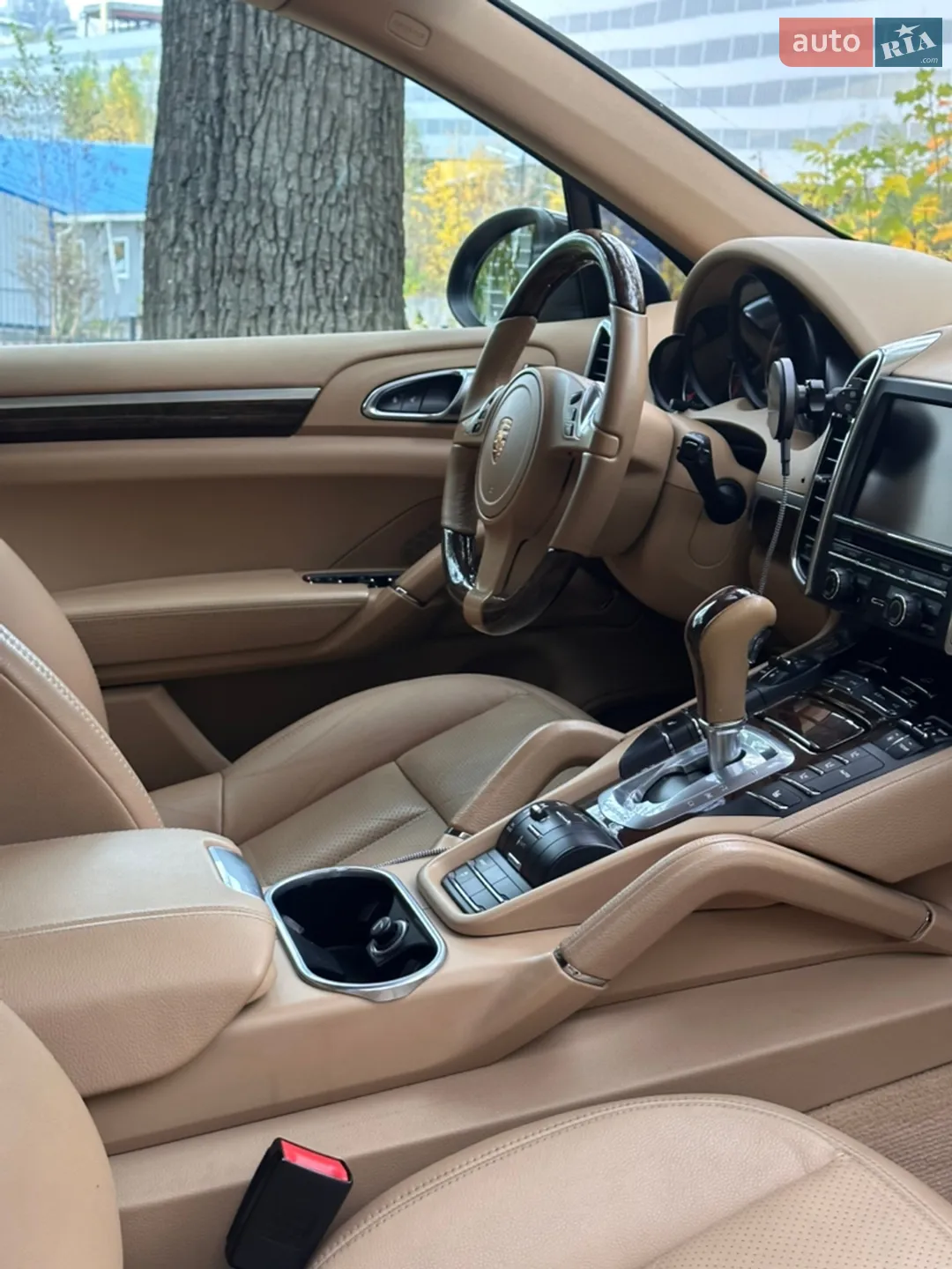 2013 Porsche Cayenne - мініатюра 28