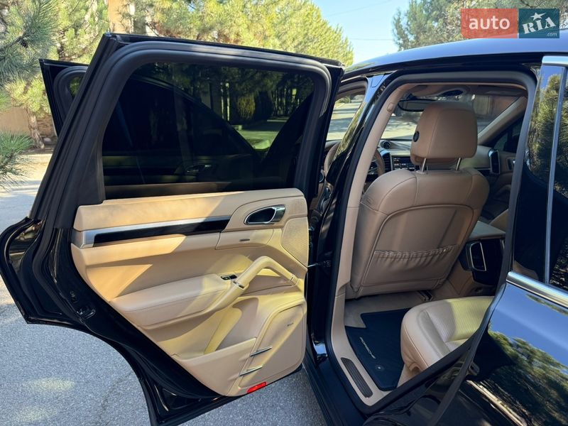 Внедорожник / Кроссовер Porsche Cayenne 2015 в Днепре фото 22 Внедорожник / Кроссовер Porsche Cayenne 2015 в Днепре