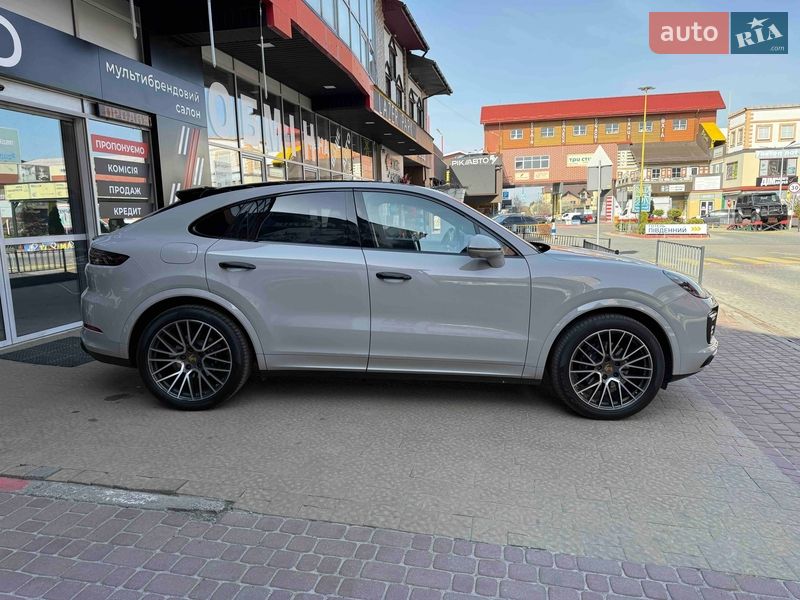 Позашляховик / Кросовер Porsche Cayenne 2022 в Львові