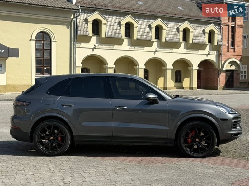Позашляховик / Кросовер Porsche Cayenne 2018 в Івано-Франківську