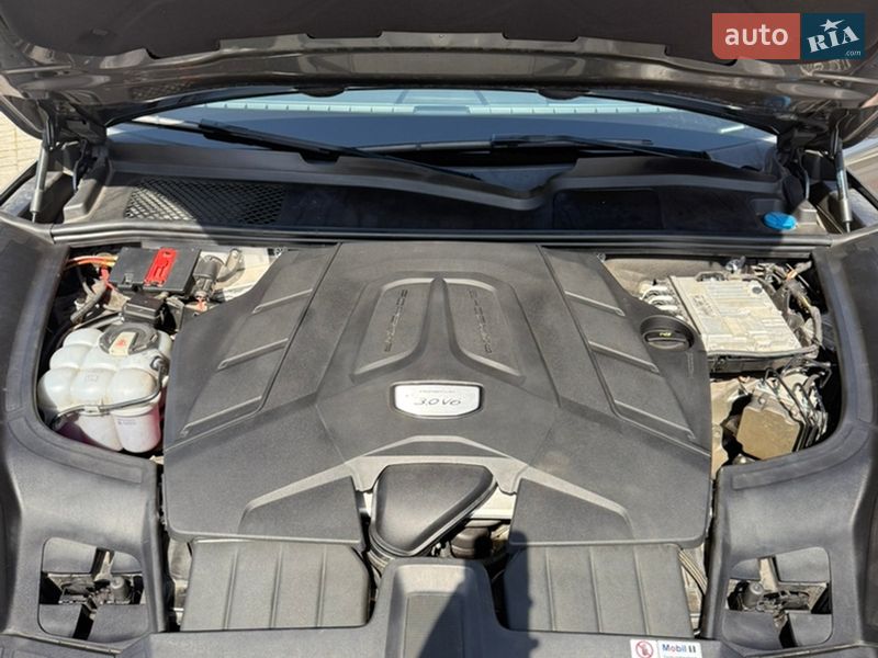 Позашляховик / Кросовер Porsche Cayenne 2018 в Івано-Франківську