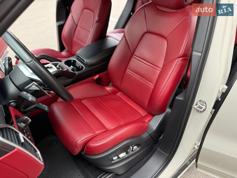 Позашляховик / Кросовер Porsche Cayenne 2020 в Дніпрі фото 31 Позашляховик / Кросовер Porsche Cayenne 2020 в Дніпрі