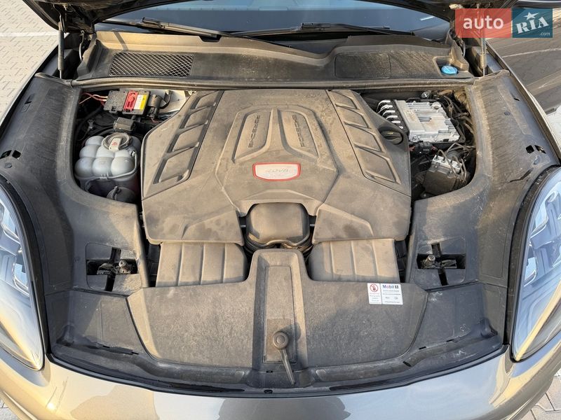 Внедорожник / Кроссовер Porsche Cayenne 2018 в Ивано-Франковске