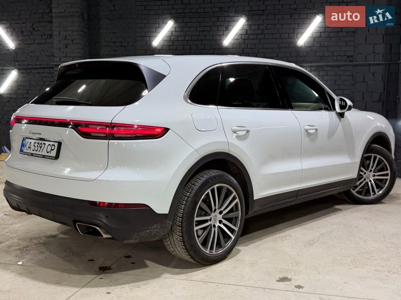 Внедорожник / Кроссовер Porsche Cayenne 2017 в Киеве фото 13 Внедорожник / Кроссовер Porsche Cayenne 2017 в Киеве