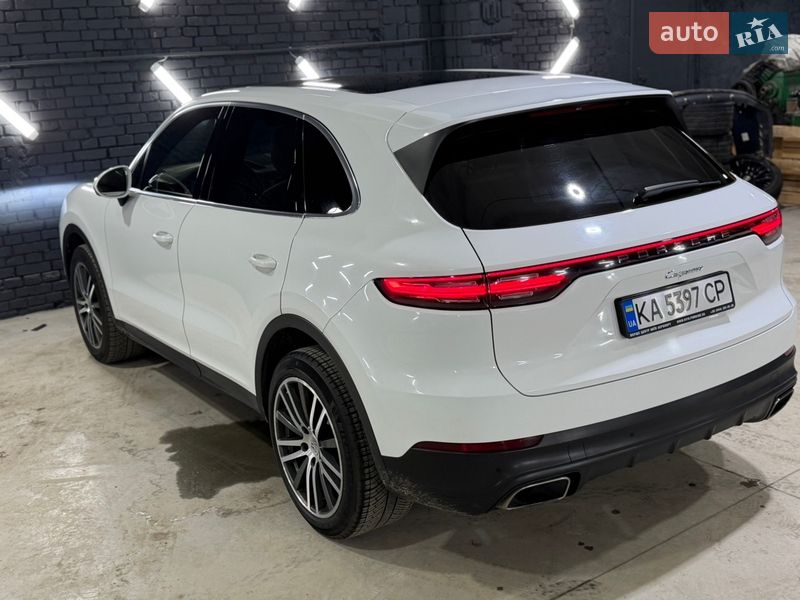 Внедорожник / Кроссовер Porsche Cayenne 2017 в Киеве фото 28 Внедорожник / Кроссовер Porsche Cayenne 2017 в Киеве