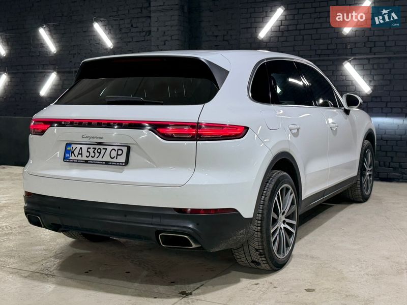 Внедорожник / Кроссовер Porsche Cayenne 2017 в Киеве фото 32 Внедорожник / Кроссовер Porsche Cayenne 2017 в Киеве