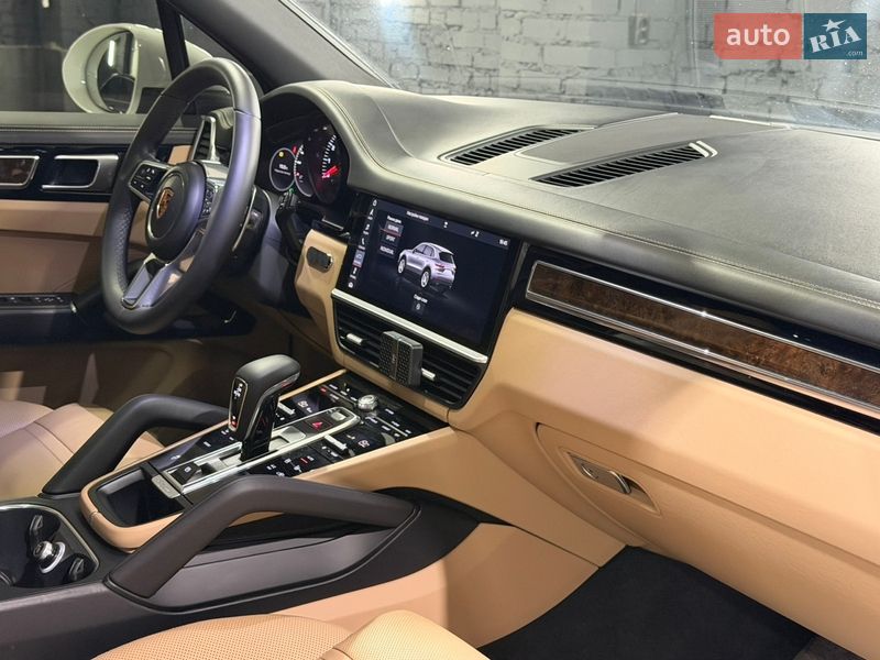Внедорожник / Кроссовер Porsche Cayenne 2017 в Киеве фото 40 Внедорожник / Кроссовер Porsche Cayenne 2017 в Киеве