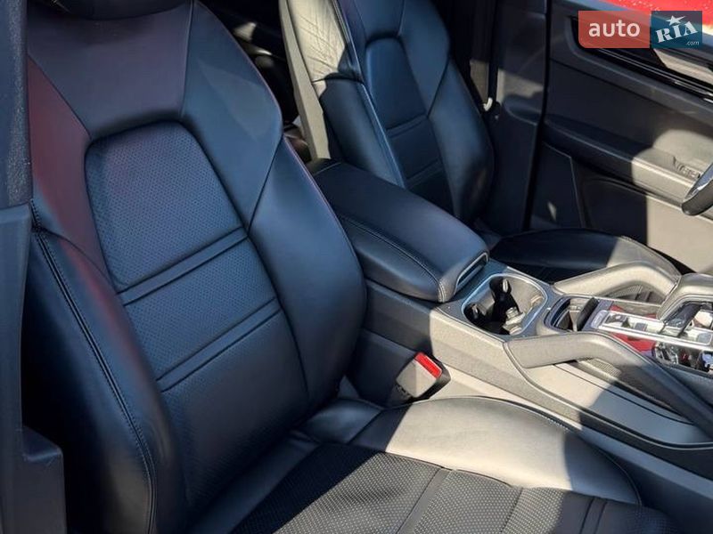 Внедорожник / Кроссовер Porsche Cayenne 2018 в Виннице