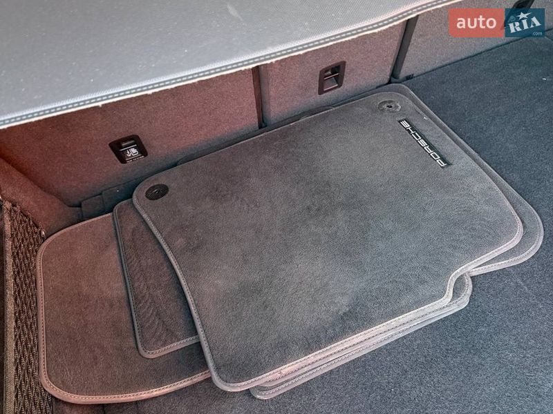 Внедорожник / Кроссовер Porsche Cayenne 2018 в Виннице