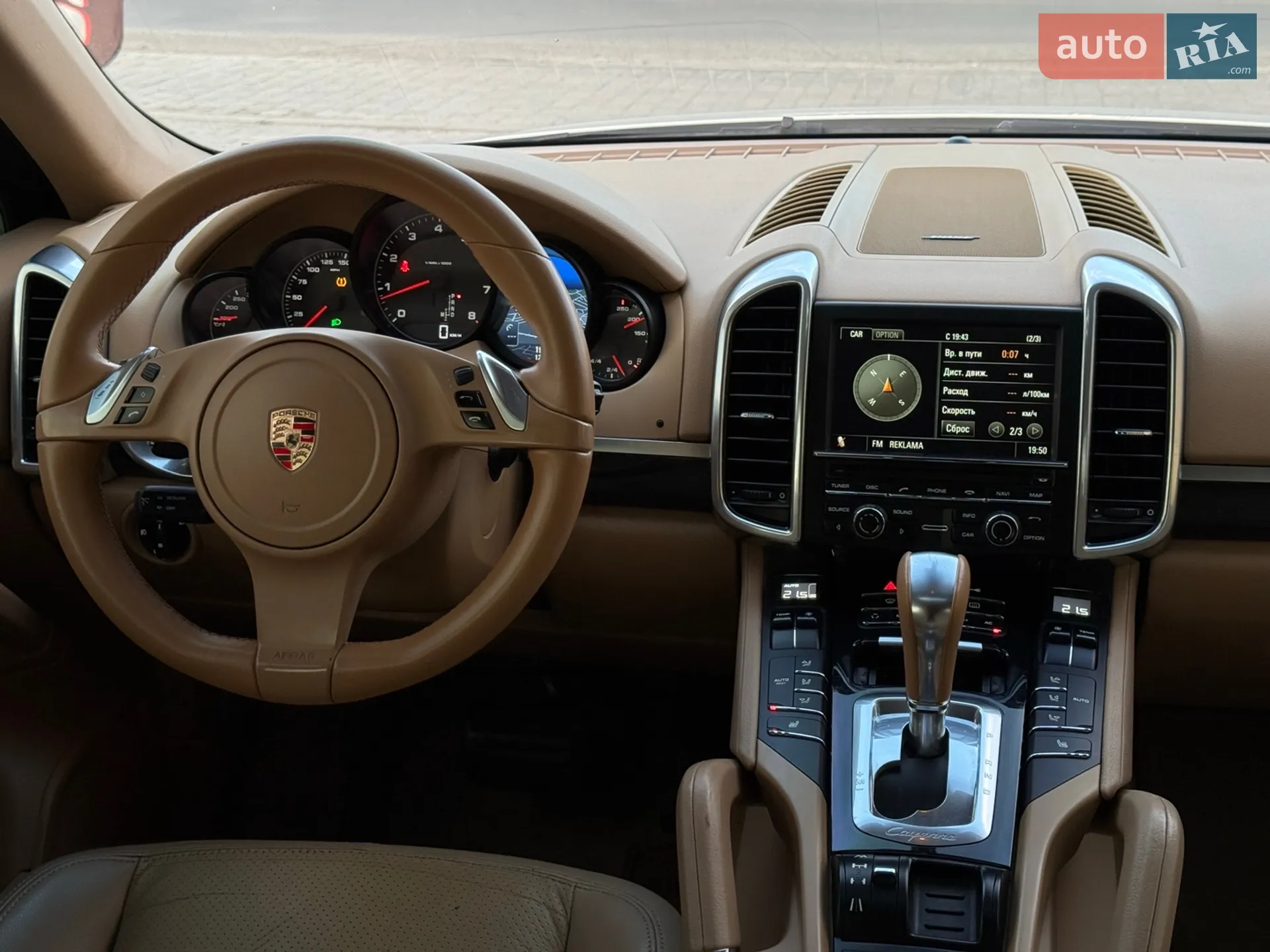2011 Porsche Cayenne - мініатюра 16