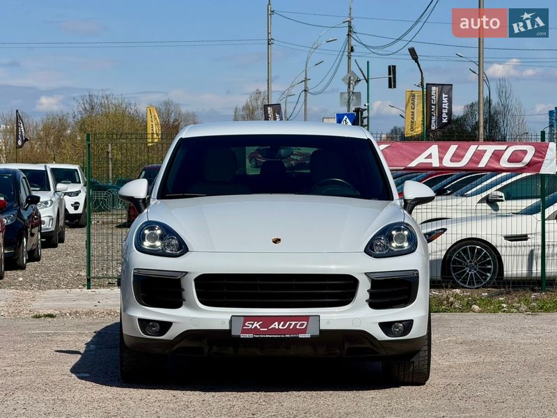 Внедорожник / Кроссовер Porsche Cayenne 2016 в Киеве