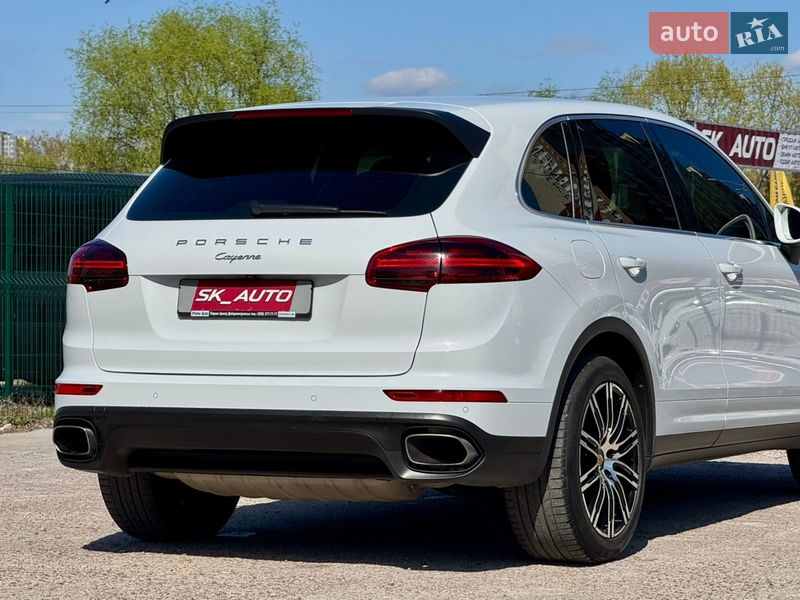 Внедорожник / Кроссовер Porsche Cayenne 2016 в Киеве