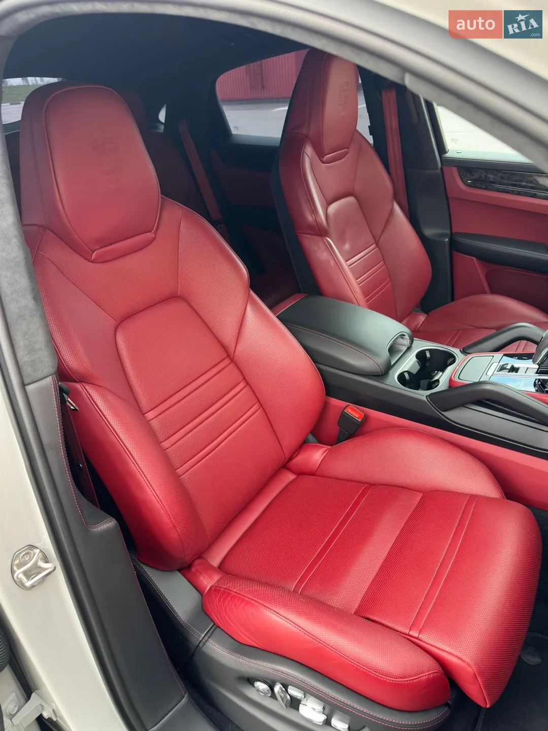 2020 Porsche Cayenne - мініатюра 13