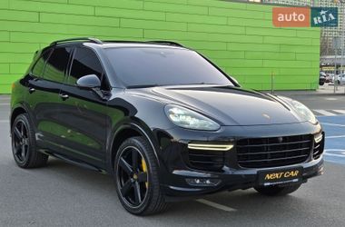 Позашляховик / Кросовер Porsche Cayenne 2015 в Києві