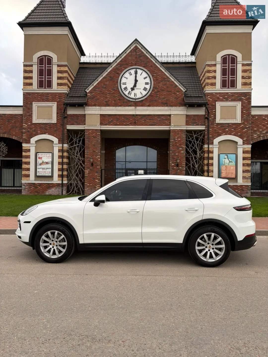 2018 Porsche Cayenne - мініатюра 4
