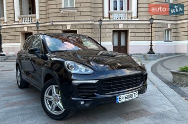 Позашляховик / Кросовер Porsche Cayenne 2015 в Одесі