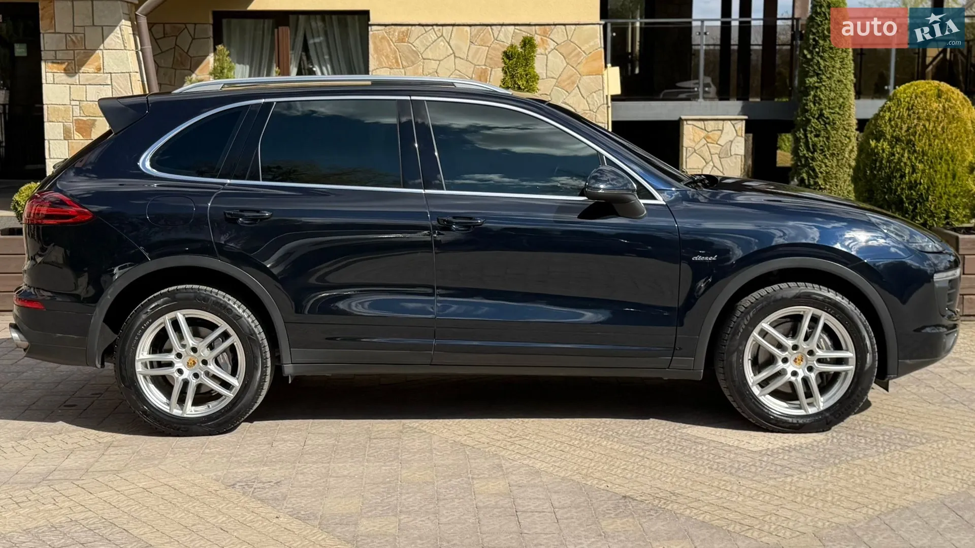 2016 Porsche Cayenne - мініатюра 10