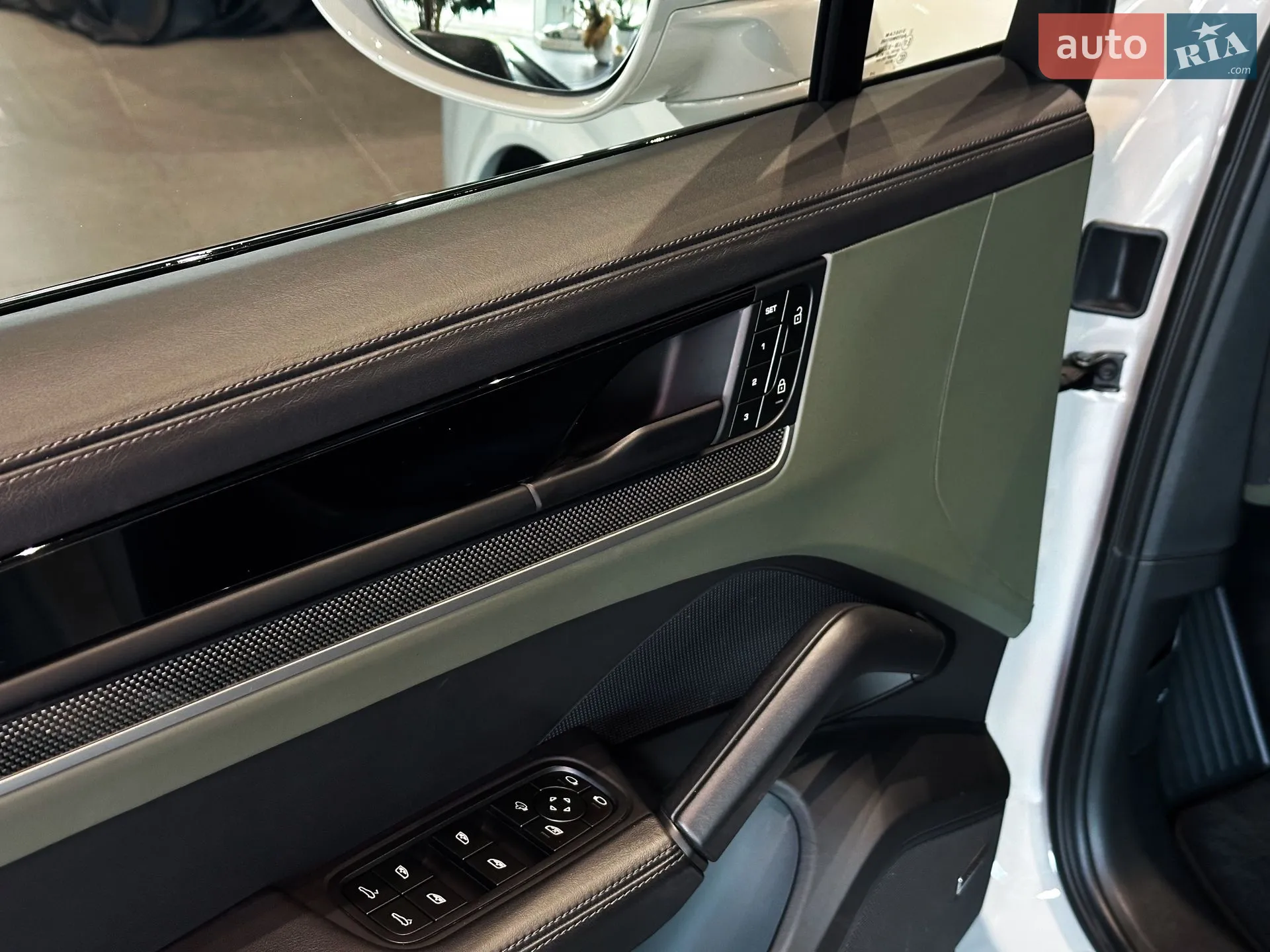 2023 Porsche Cayenne - мініатюра 12