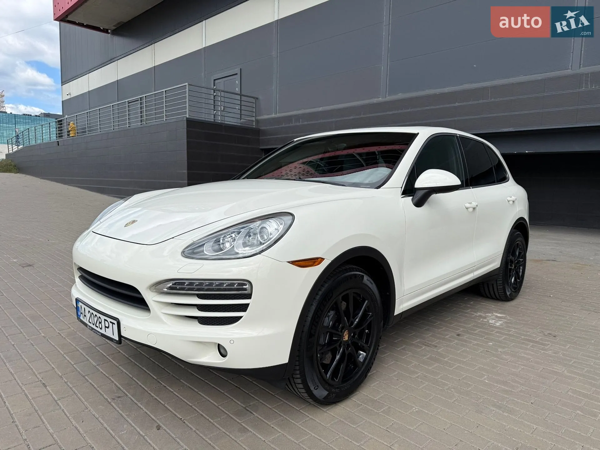 2011 Porsche Cayenne - мініатюра 9