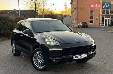 Позашляховик / Кросовер Porsche Cayenne 2015 в Ужгороді