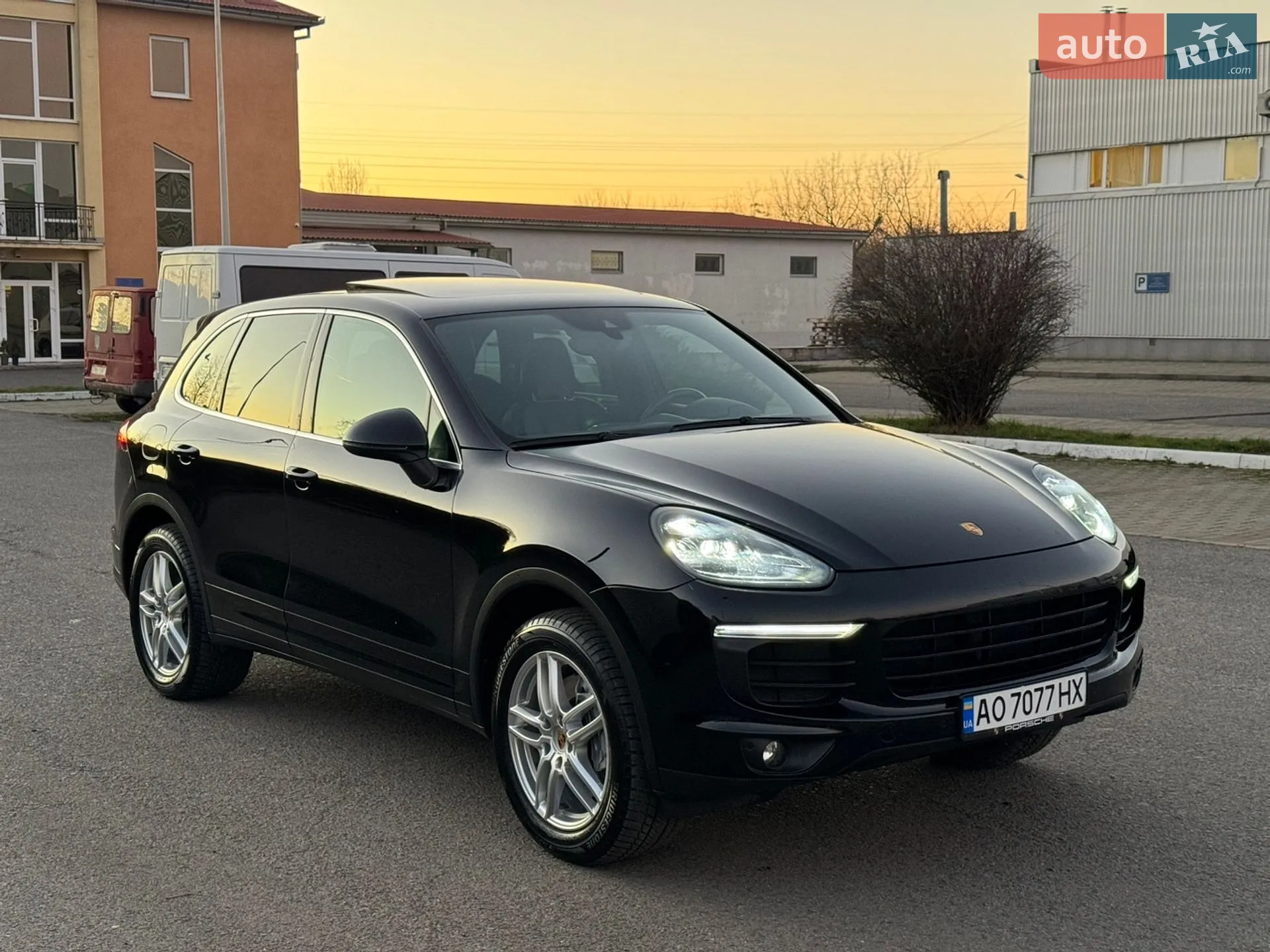 2015 Porsche Cayenne - мініатюра 16