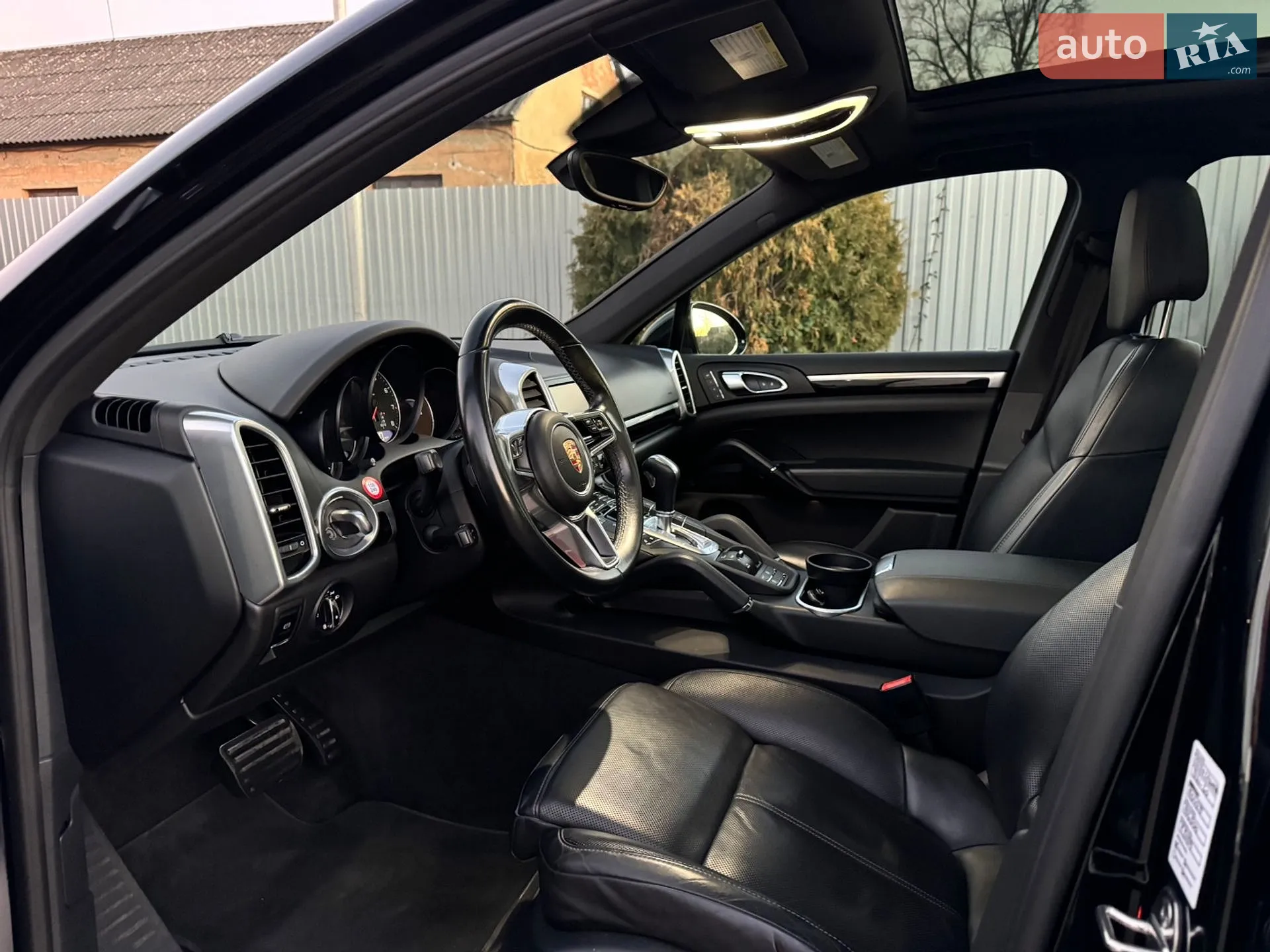 2015 Porsche Cayenne - мініатюра 22