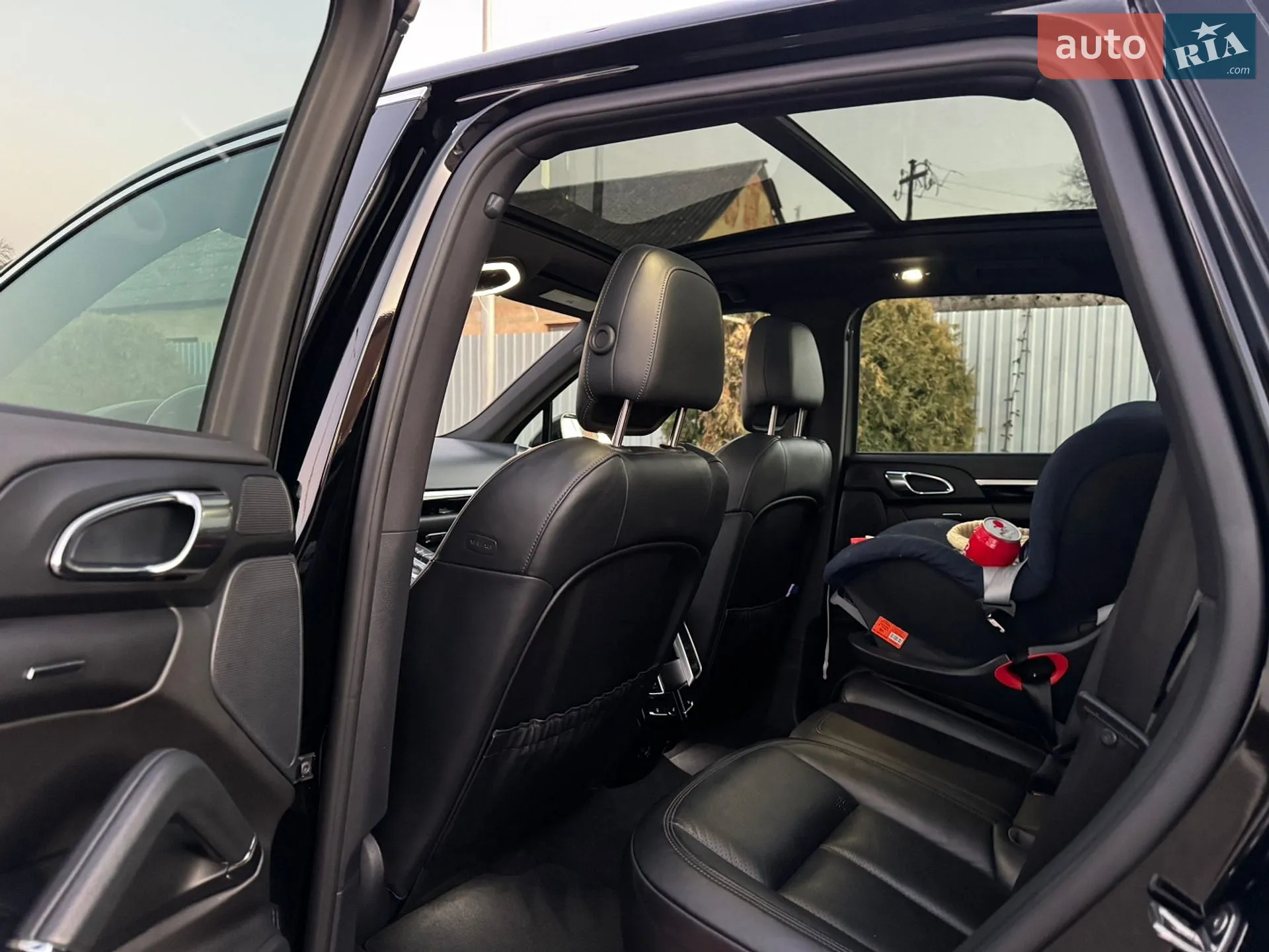 2015 Porsche Cayenne - мініатюра 25
