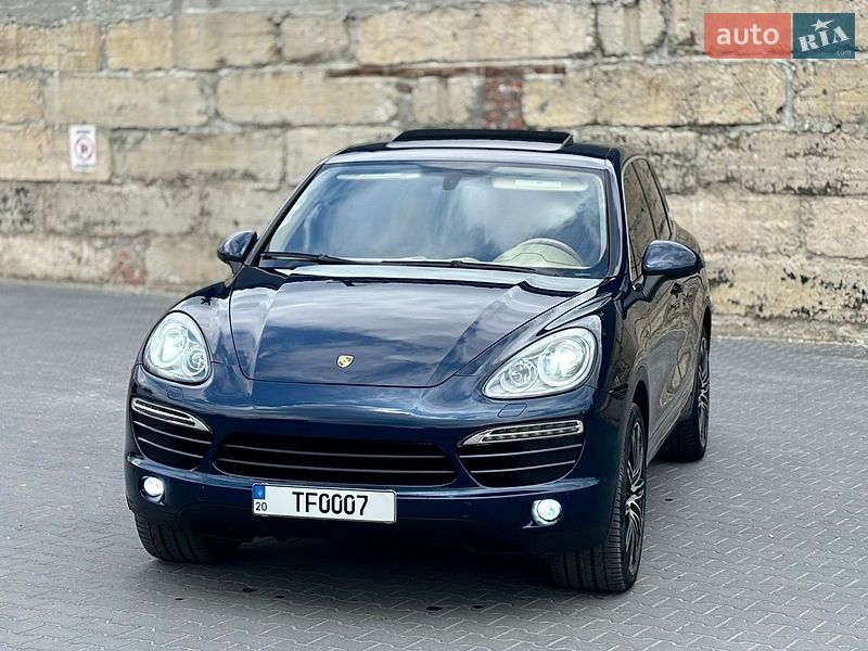2012 Porsche Cayenne, VIN WP1ZZZ92ZELA01299:plate — фото 1 (autoria)