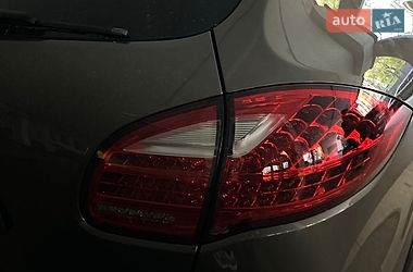 Внедорожник / Кроссовер Porsche Cayenne 2012 в Киеве