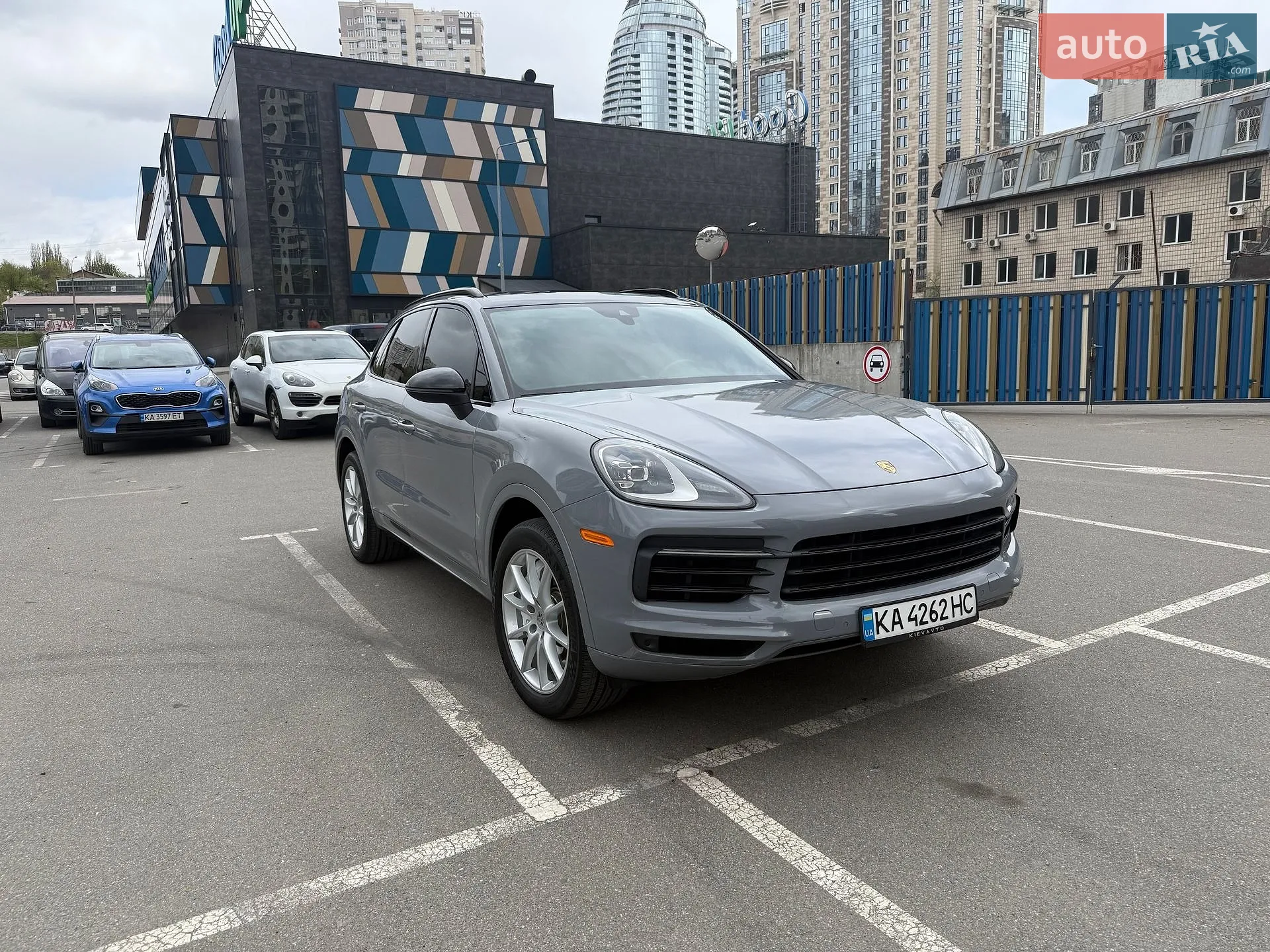 2019 Porsche Cayenne - мініатюра 3