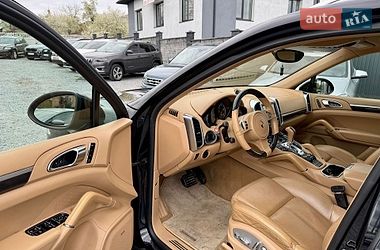 Позашляховик / Кросовер Porsche Cayenne 2013 в Рівному