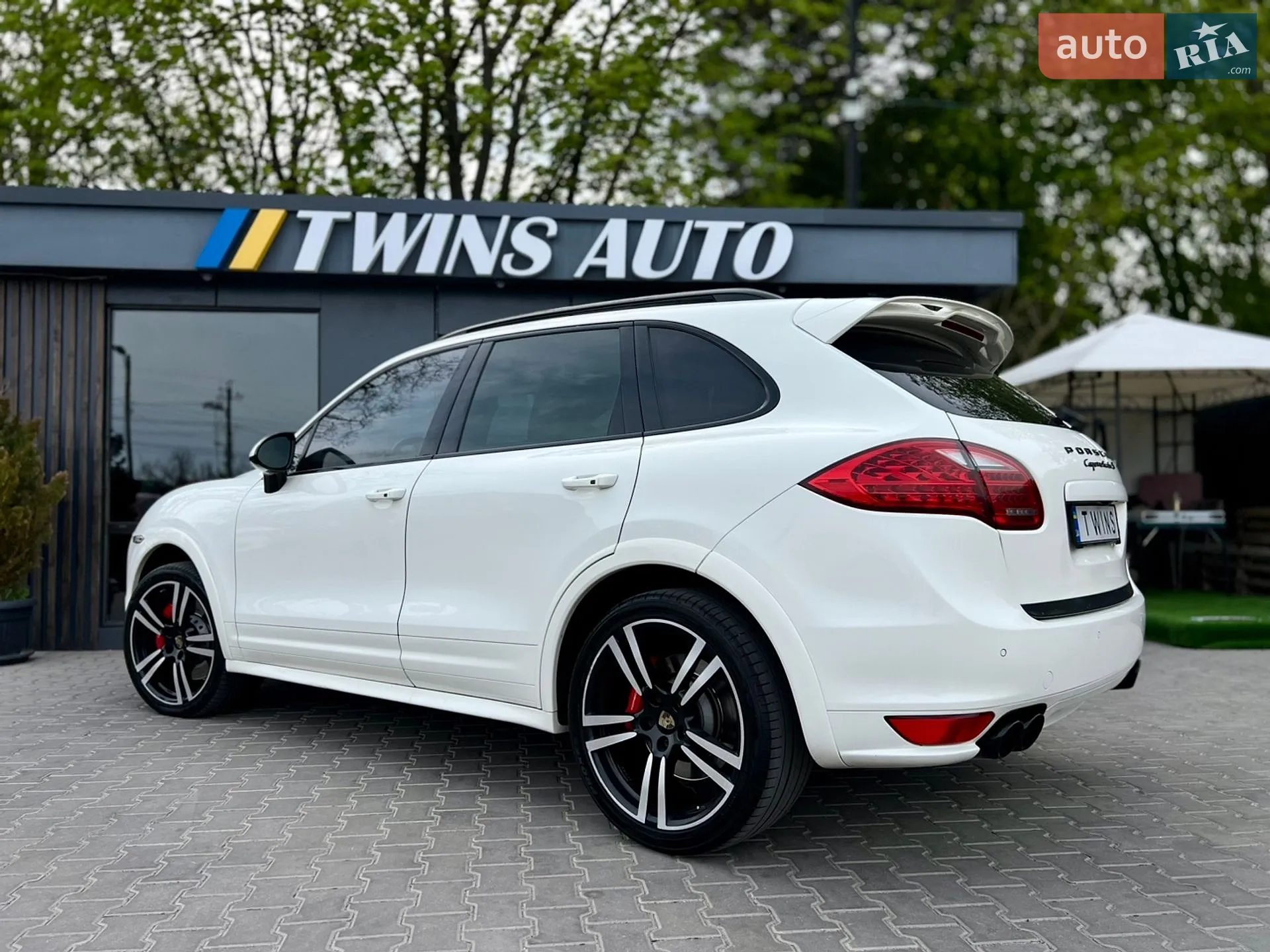 2011 Porsche Cayenne - мініатюра 23