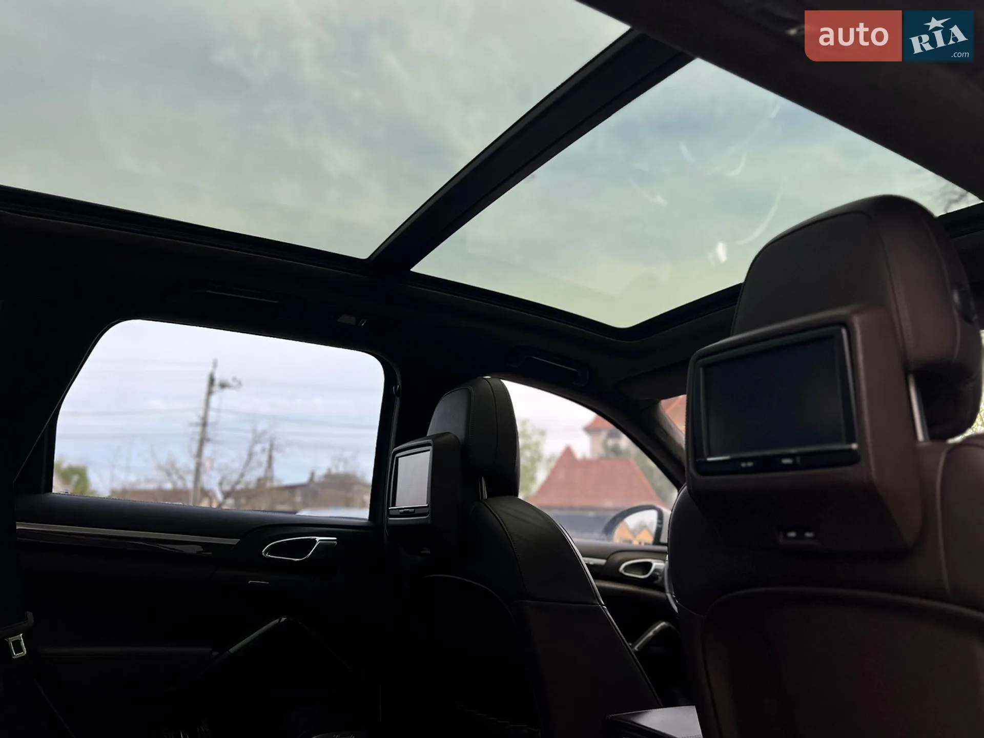 2011 Porsche Cayenne - мініатюра 28