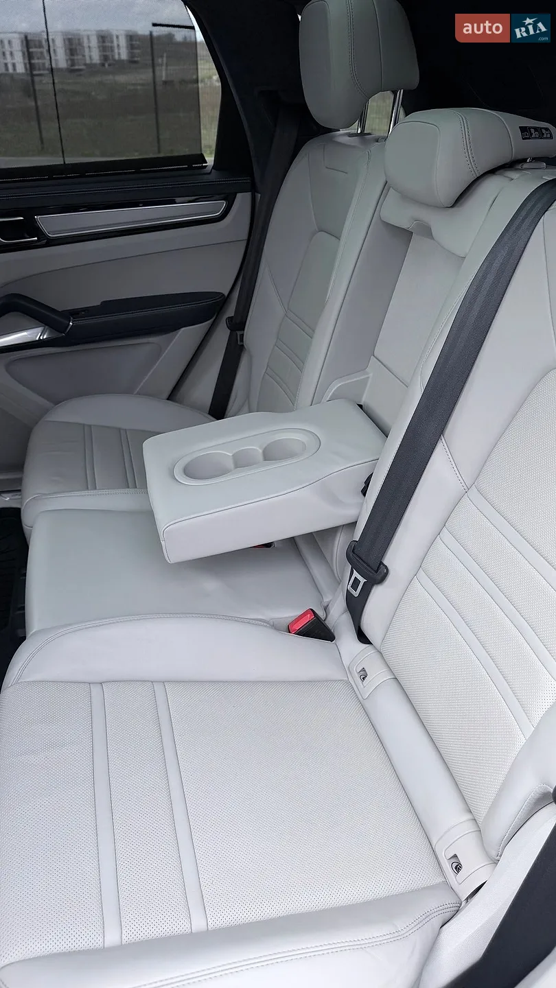 2021 Porsche Cayenne - мініатюра 18