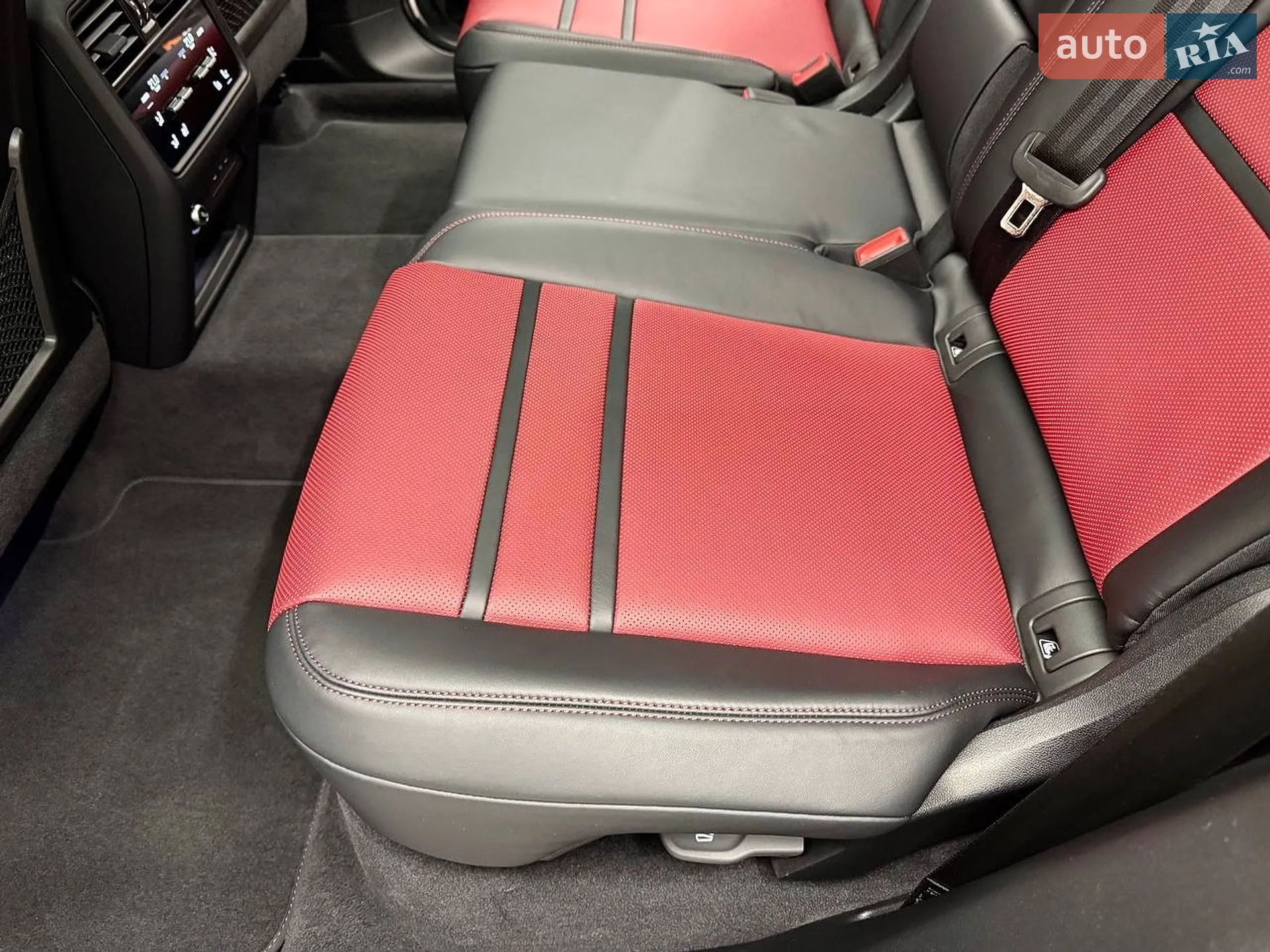 2023 Porsche Cayenne - мініатюра 29