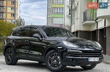 Позашляховик / Кросовер Porsche Cayenne 2012 в Тернополі