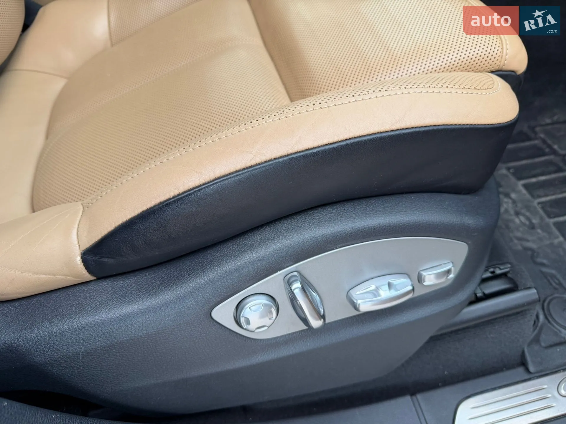 2015 Porsche Cayenne - мініатюра 22